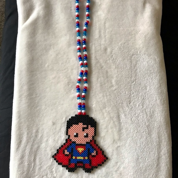 Superman 🦸🏻‍♂️ beaded necklace - Picture 2 of 4